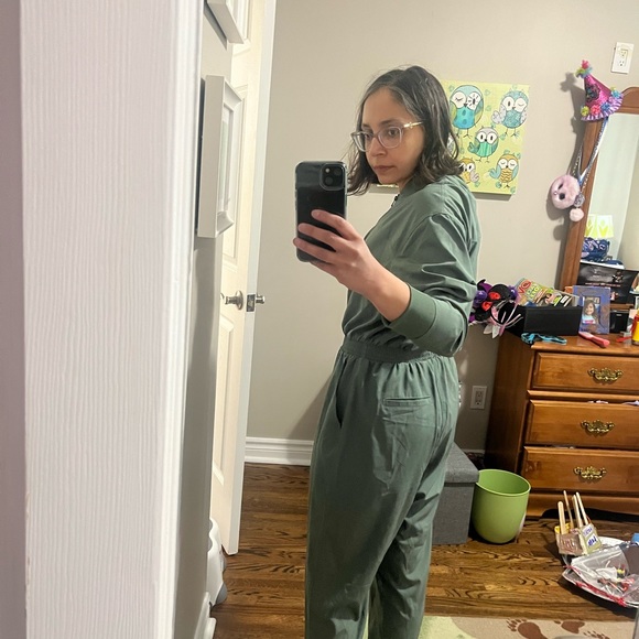 Old Navy active jumpsuit - Picture 12 of 12